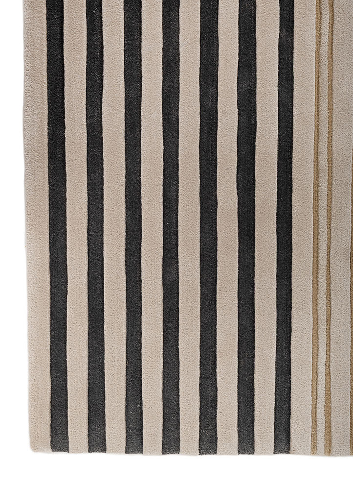 faces blue wool and viscose hand tufted Rug - Corner