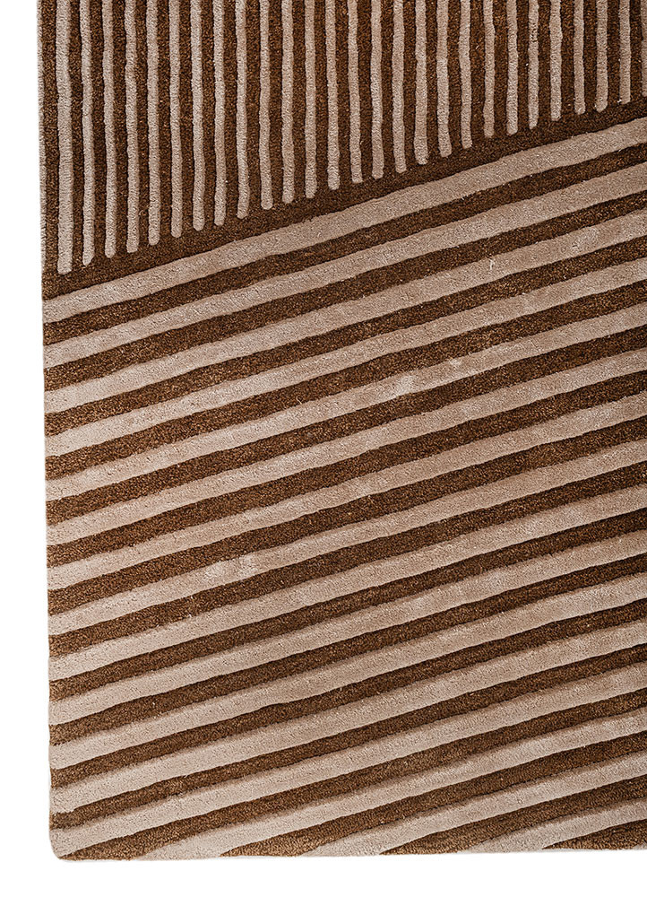 faces beige and brown wool and viscose hand tufted Rug - Corner