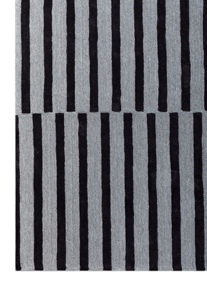 faces grey and black wool and viscose hand tufted Rug - Corner