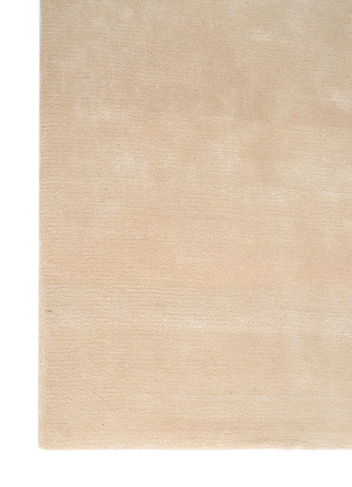 aprezo ivory wool and bamboo silk hand tufted Rug - Corner