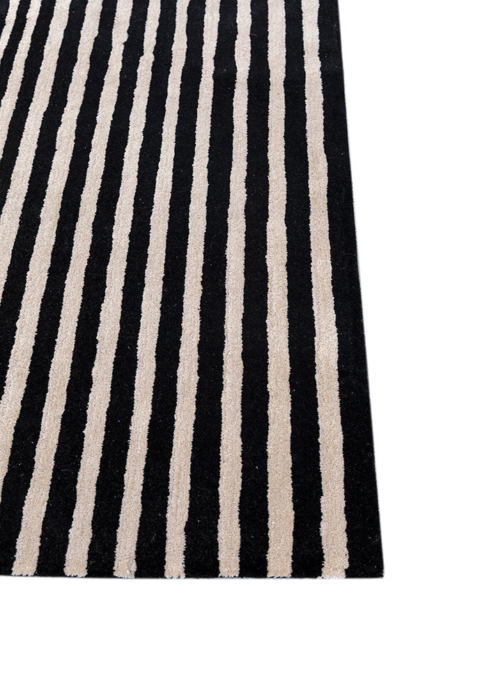 adrift grey and black wool and viscose hand tufted Rug - Corner adrift grey and black wool and viscose hand tufted Rug - Corner