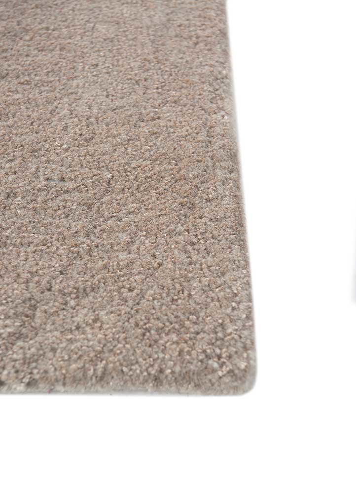 chroma gold wool and viscose hand tufted Rug - Corner