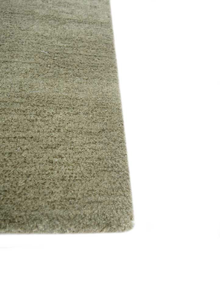 chroma green wool and viscose hand tufted Rug - Corner