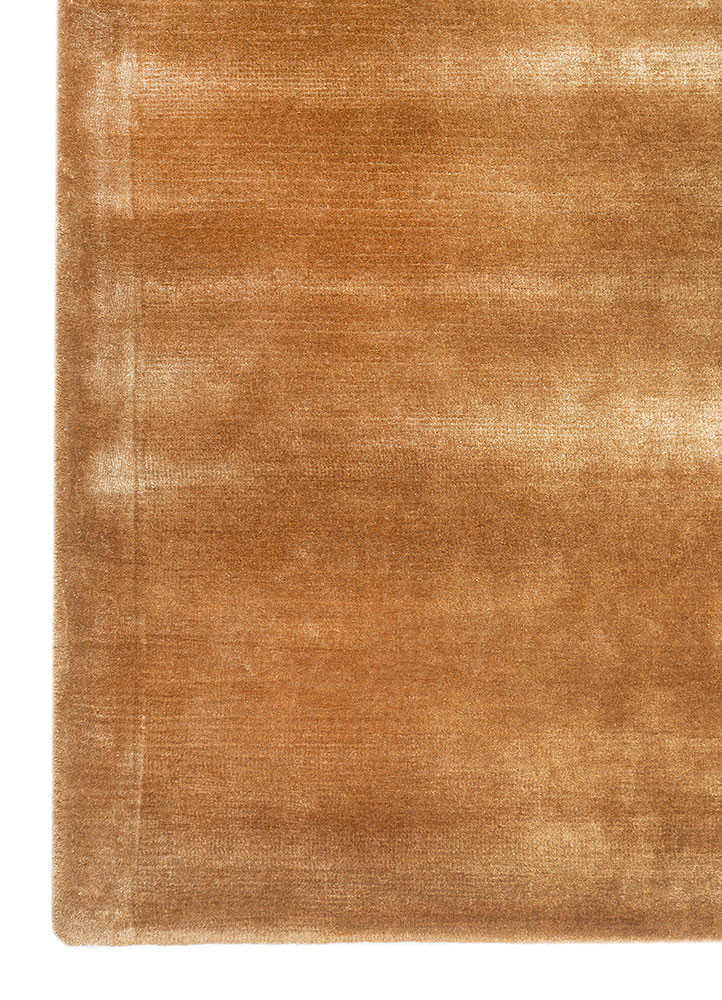 cera gold viscose hand tufted Rug - Corner