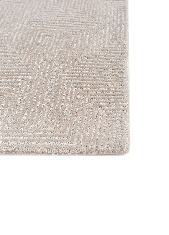 cera ivory viscose hand tufted Rug - Corner