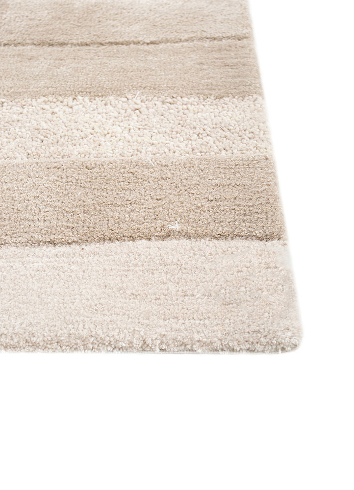 caliedo ivory wool and viscose hand tufted Rug - Corner