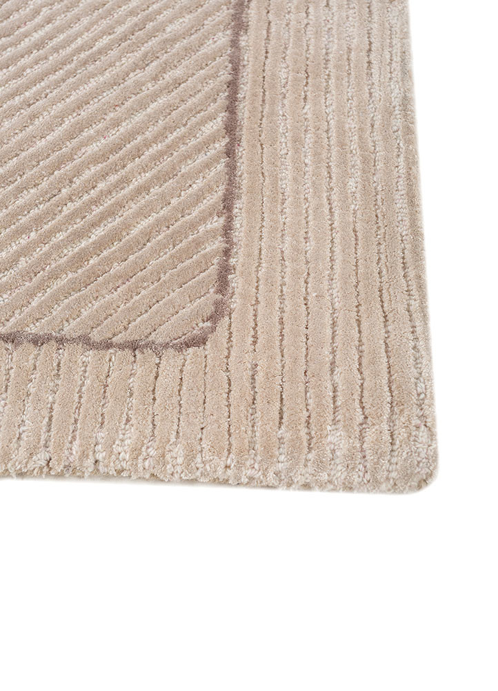 aprezo ivory wool and viscose hand tufted Rug - Corner aprezo ivory wool and viscose hand tufted Rug - Corner