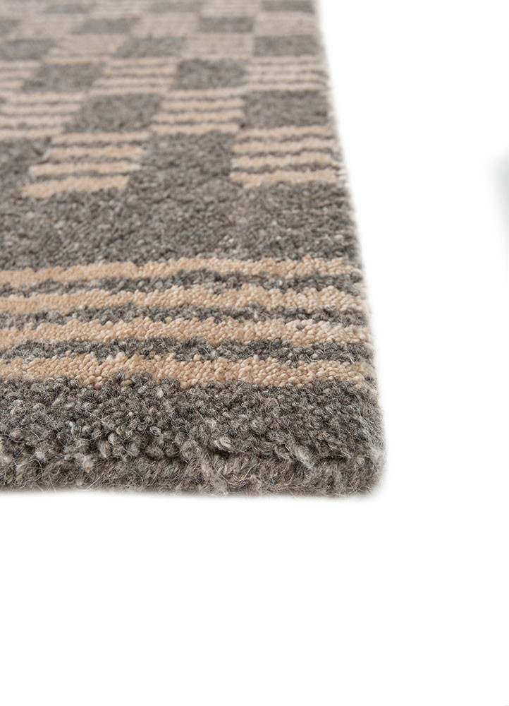 saga grey and black wool hand loom Rug - Corner saga grey and black wool hand loom Rug - Corner