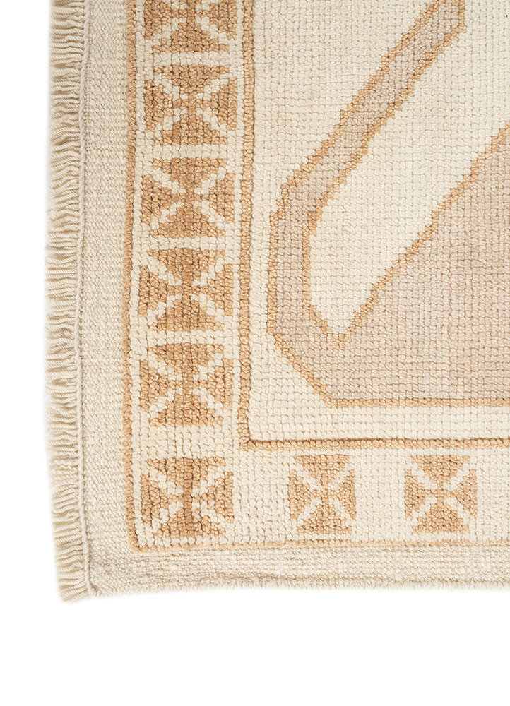 far east ivory wool hand knotted Rug - Corner far east ivory wool hand knotted Rug - Corner