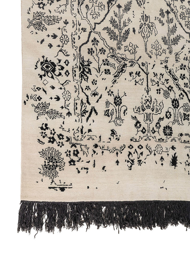 far east ivory wool and silk hand knotted Rug - Corner