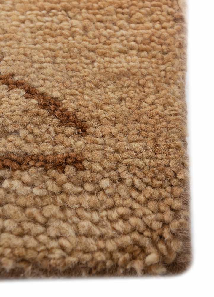 thyme gold wool hand knotted Rug - Corner