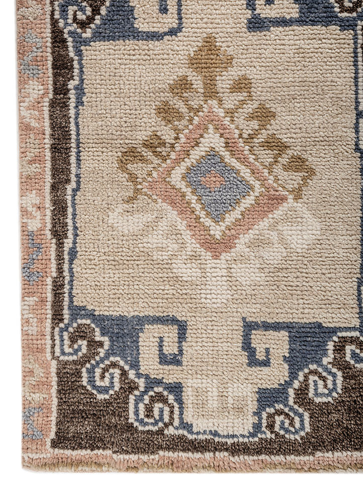 aprezo beige and brown wool hand knotted Rug - Corner aprezo beige and brown wool hand knotted Rug - Corner