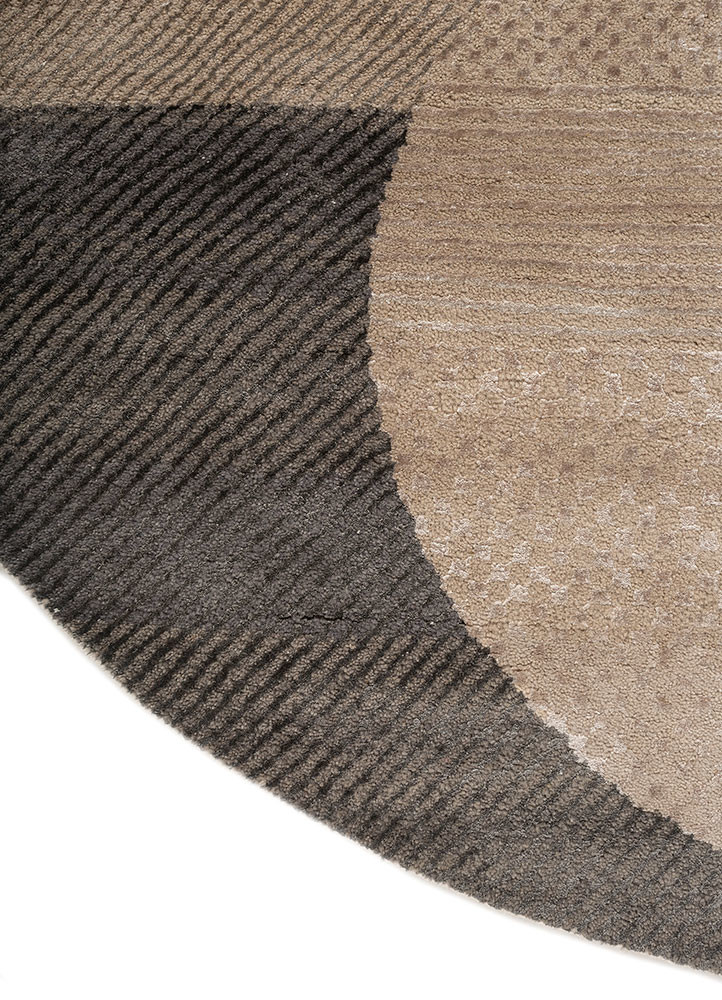 chaos theory by kavi ivory wool and bamboo silk hand knotted Rug - Corner