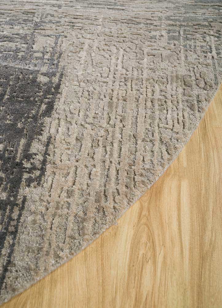 uvenuti ivory wool and bamboo silk hand knotted Rug - Corner uvenuti ivory wool and bamboo silk hand knotted Rug - Corner