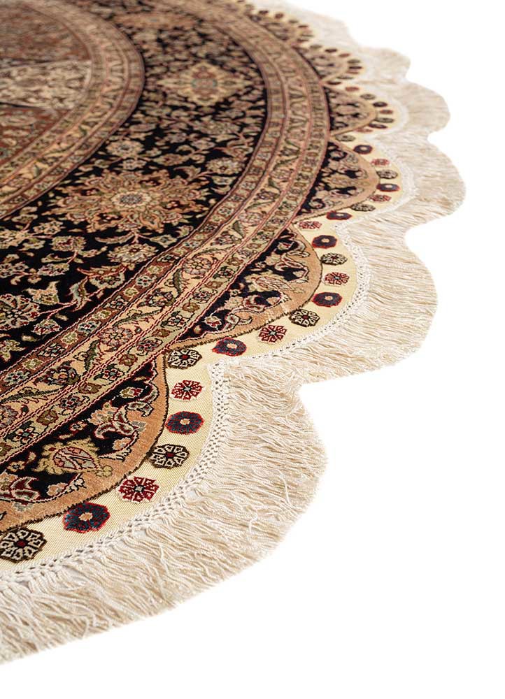 gulmarg green silk hand knotted Rug - Corner