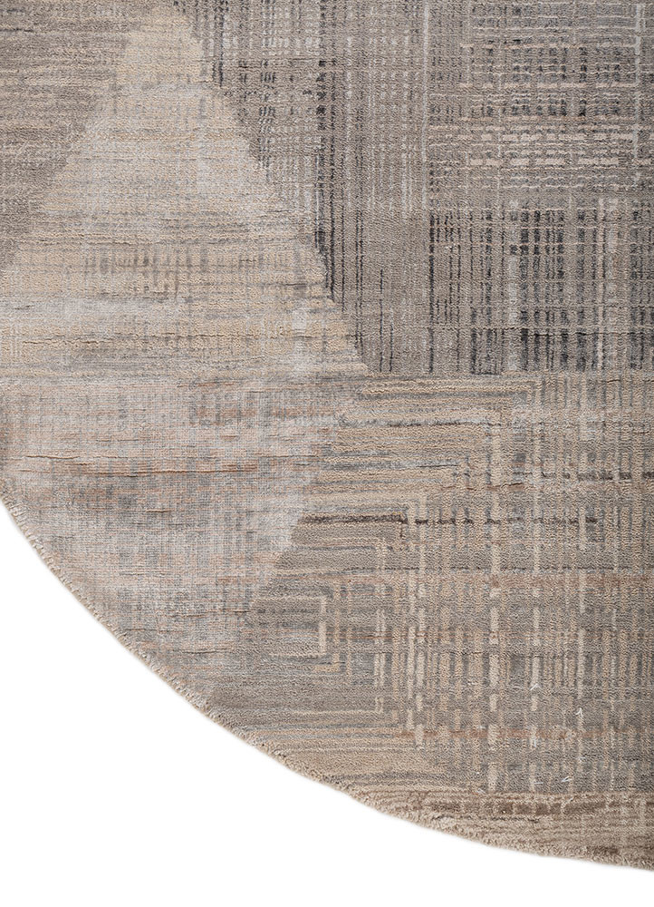 unstring by kavi ivory wool and bamboo silk hand knotted Rug - Corner