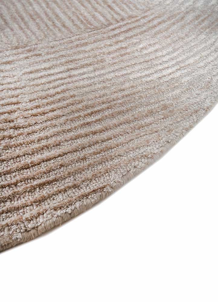 chroma ivory wool and viscose hand tufted Rug - Corner chroma ivory wool and viscose hand tufted Rug - Corner