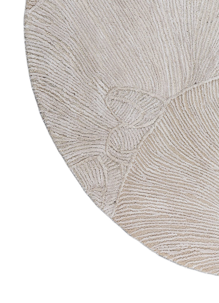 aurelia ivory wool and viscose hand tufted Rug - Corner