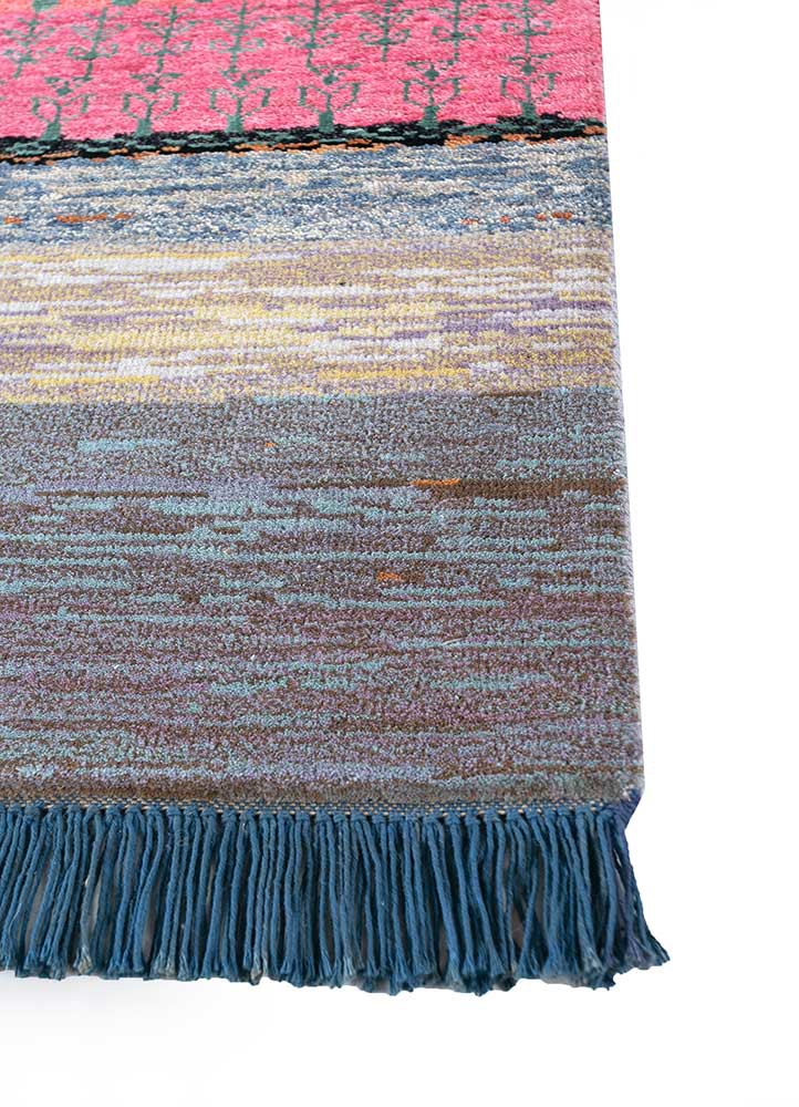 manchaha ivory wool and bamboo silk hand knotted Rug - Corner manchaha ivory wool and bamboo silk hand knotted Rug - Corner