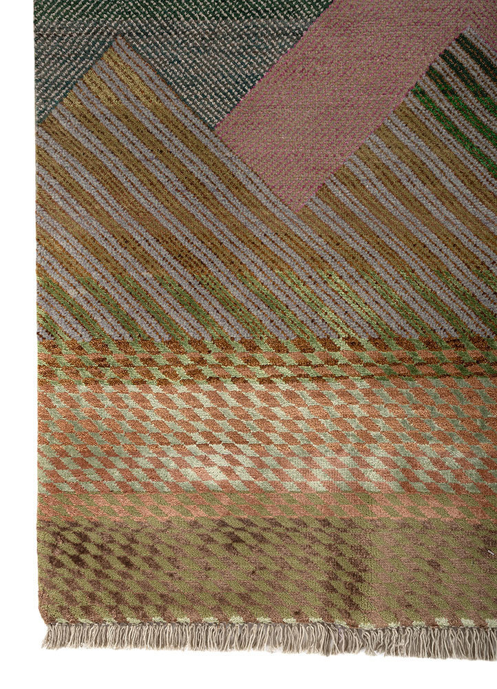 manchaha green wool and bamboo silk hand knotted Rug - Corner