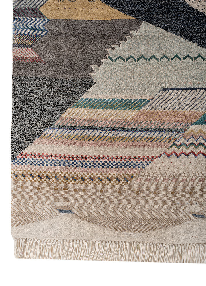 manchaha ivory wool and bamboo silk hand knotted Rug - Corner