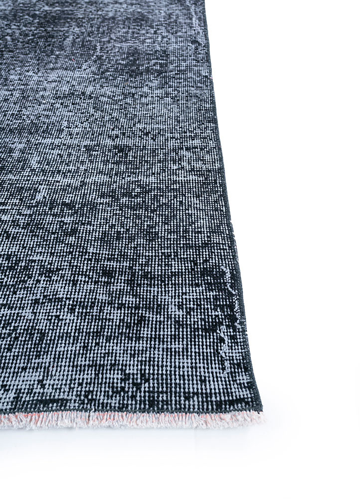 lacuna grey and black wool hand knotted Rug - Corner lacuna grey and black wool hand knotted Rug - Corner