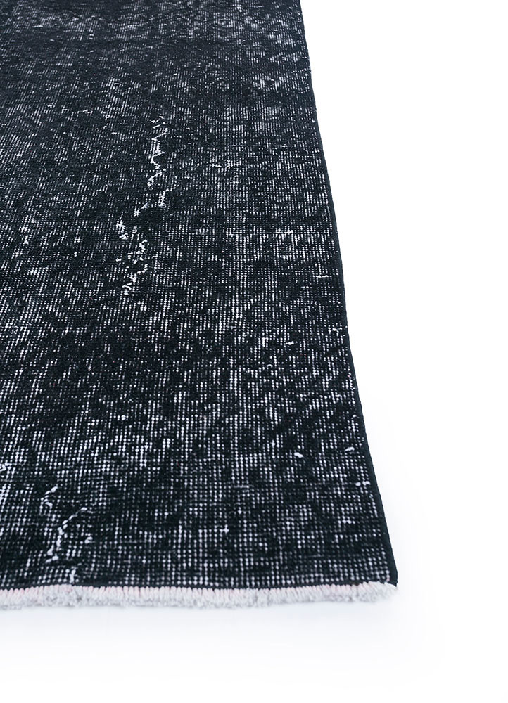 lacuna grey and black wool hand knotted Rug - Corner lacuna grey and black wool hand knotted Rug - Corner