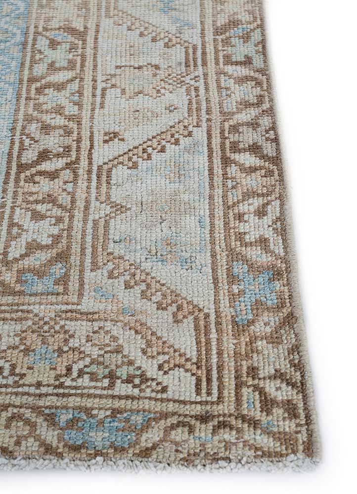 vintage beige and brown wool hand knotted Rug - Corner