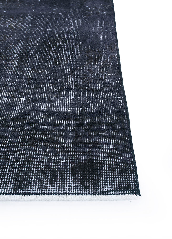 lacuna grey and black wool hand knotted Rug - Corner lacuna grey and black wool hand knotted Rug - Corner