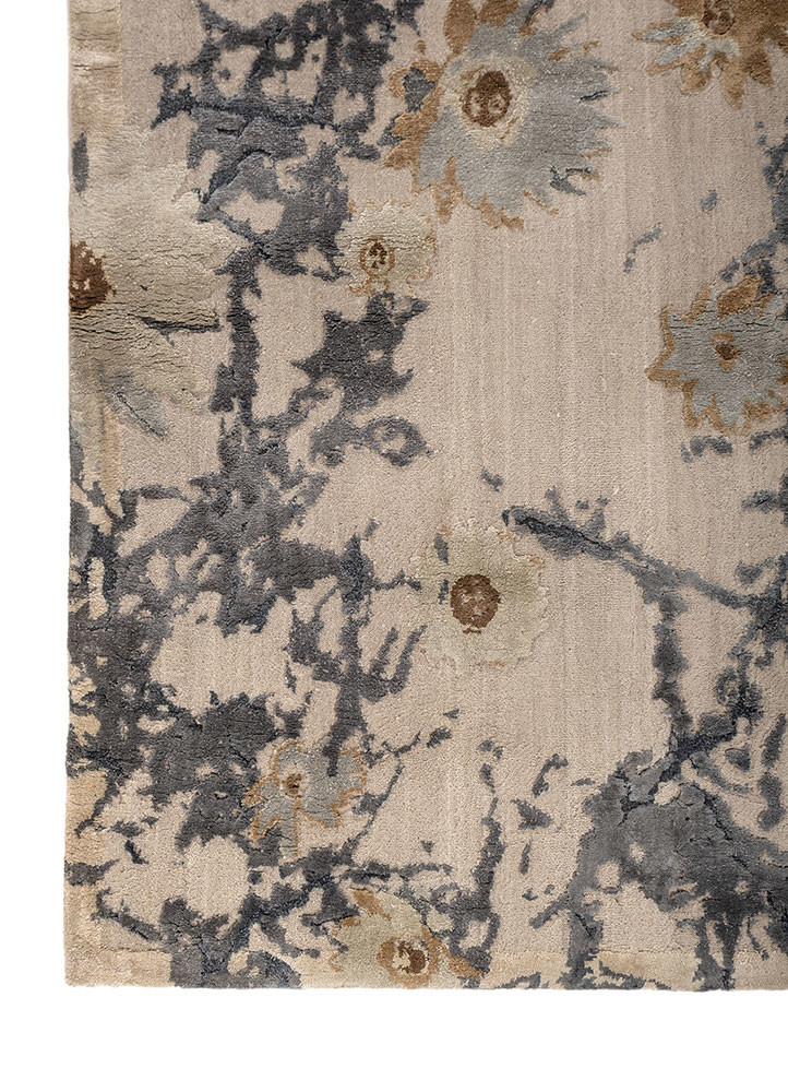 far east ivory wool and silk hand knotted Rug - Corner far east ivory wool and silk hand knotted Rug - Corner