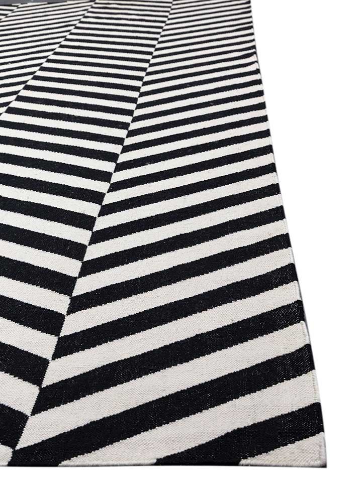 alhambra ivory wool flat weaves Rug - Corner