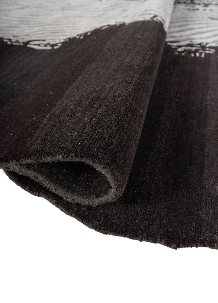 edge and essence blue wool and bamboo silk hand knotted Rug - FoldShot edge and essence blue wool and bamboo silk hand knotted Rug - FoldShot