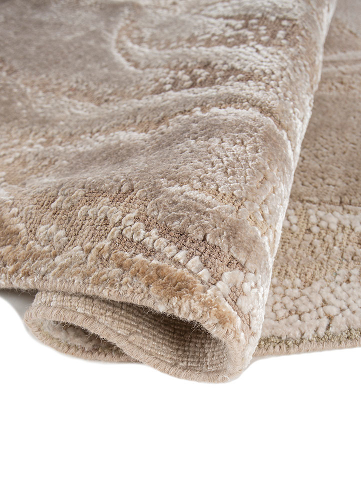 aprezo ivory wool and bamboo silk hand knotted Rug - FoldShot