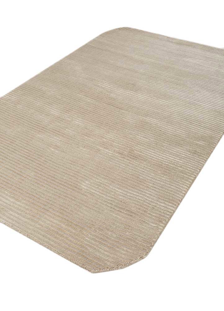 forme ivory wool and viscose hand loom Rug - FoldShot