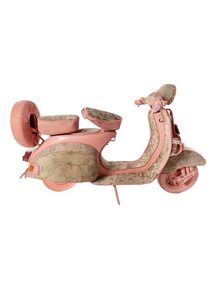 objects ivory metal and wool hand knotted Accessories - FoldShot