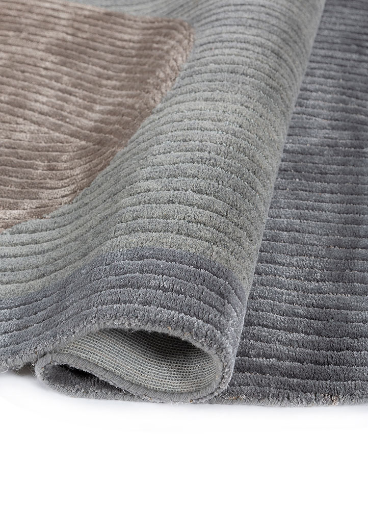 come around blue wool and viscose hand tufted Rug - FoldShot come around blue wool and viscose hand tufted Rug - FoldShot