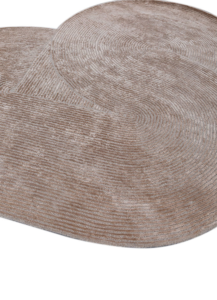 aprezo ivory wool and viscose hand tufted Rug - FoldShot aprezo ivory wool and viscose hand tufted Rug - FoldShot