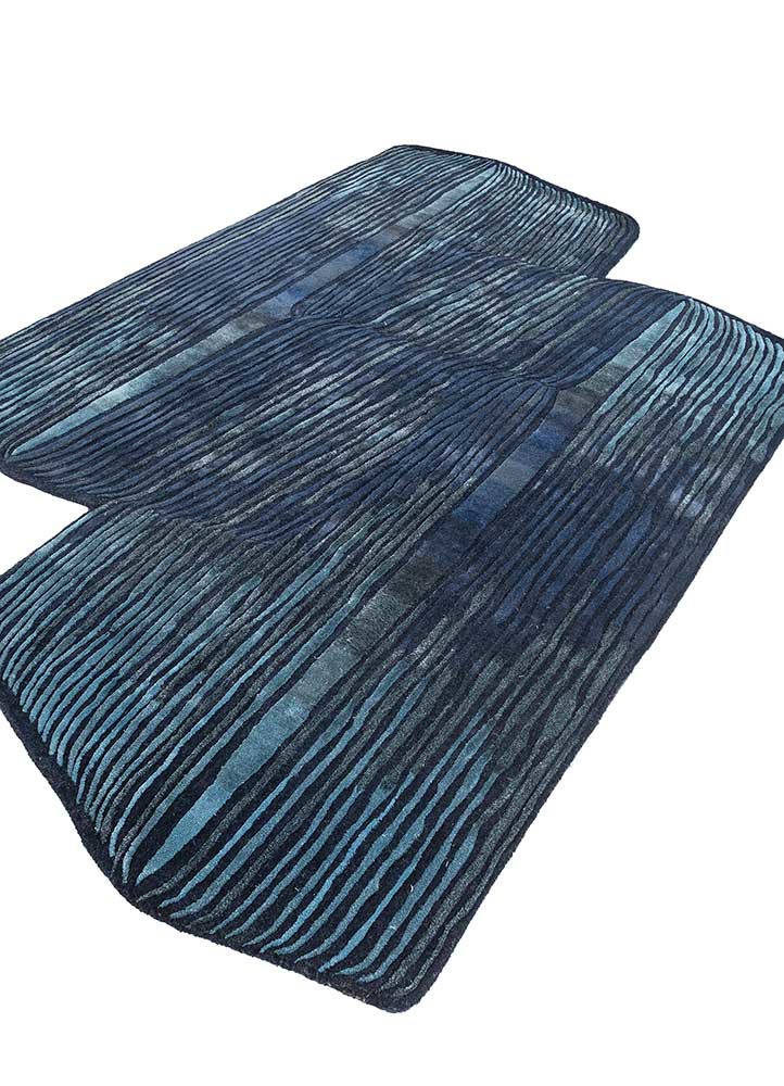 lucid blue wool and viscose hand tufted Rug - FoldShot