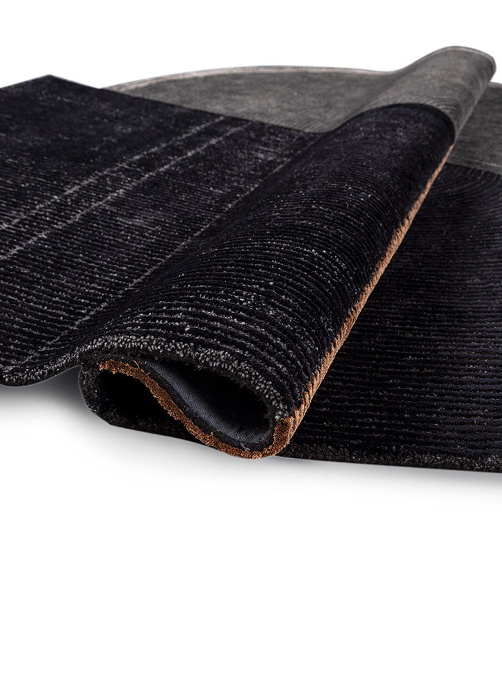 come around grey and black wool and viscose hand tufted Rug - FoldShot come around grey and black wool and viscose hand tufted Rug - FoldShot