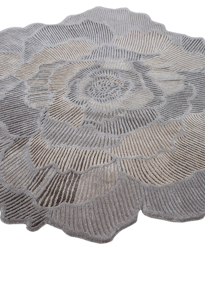 aurelia grey and black wool and viscose hand tufted Rug - FoldShot
