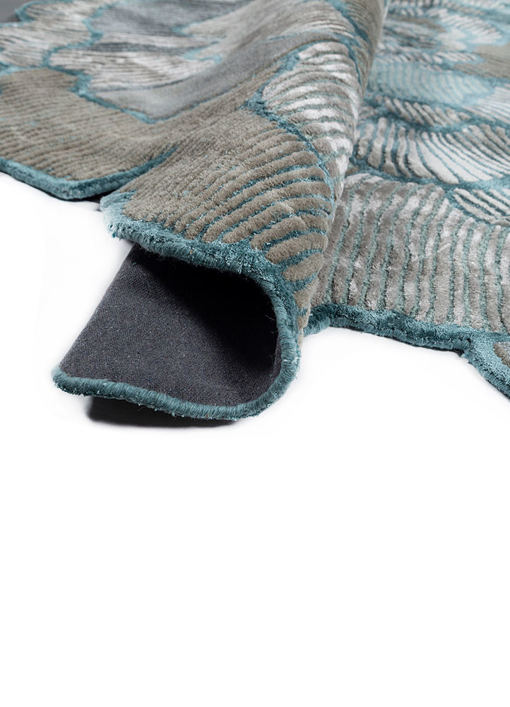 aurelia blue wool and viscose hand tufted Rug - FoldShot