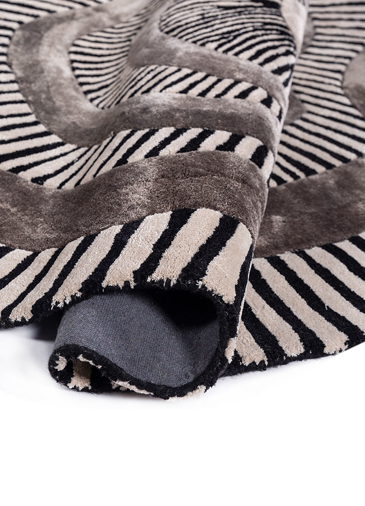 adrift grey and black wool and viscose hand tufted Rug - FoldShot adrift grey and black wool and viscose hand tufted Rug - FoldShot