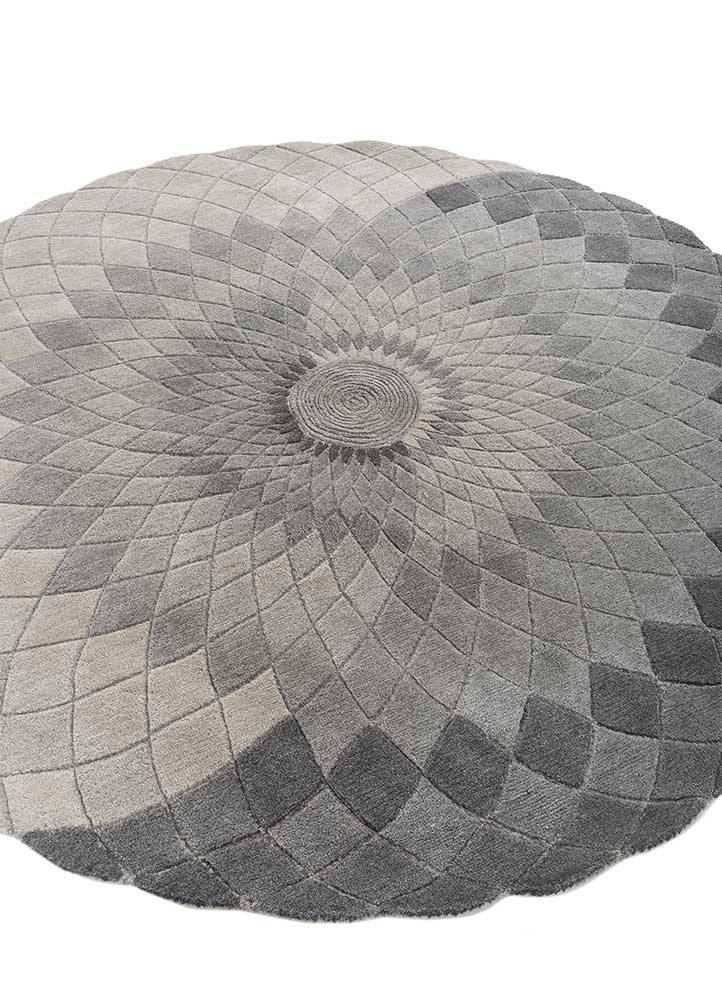 chroma grey and black wool hand tufted Rug - FoldShot