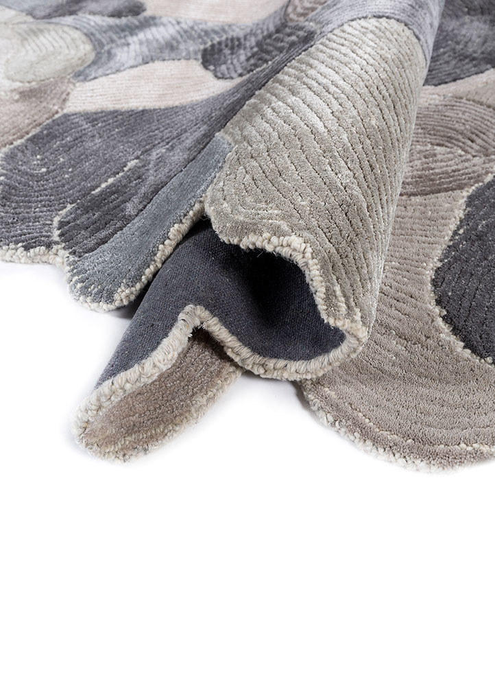 aurelia ivory wool and viscose hand tufted Rug - FoldShot aurelia ivory wool and viscose hand tufted Rug - FoldShot