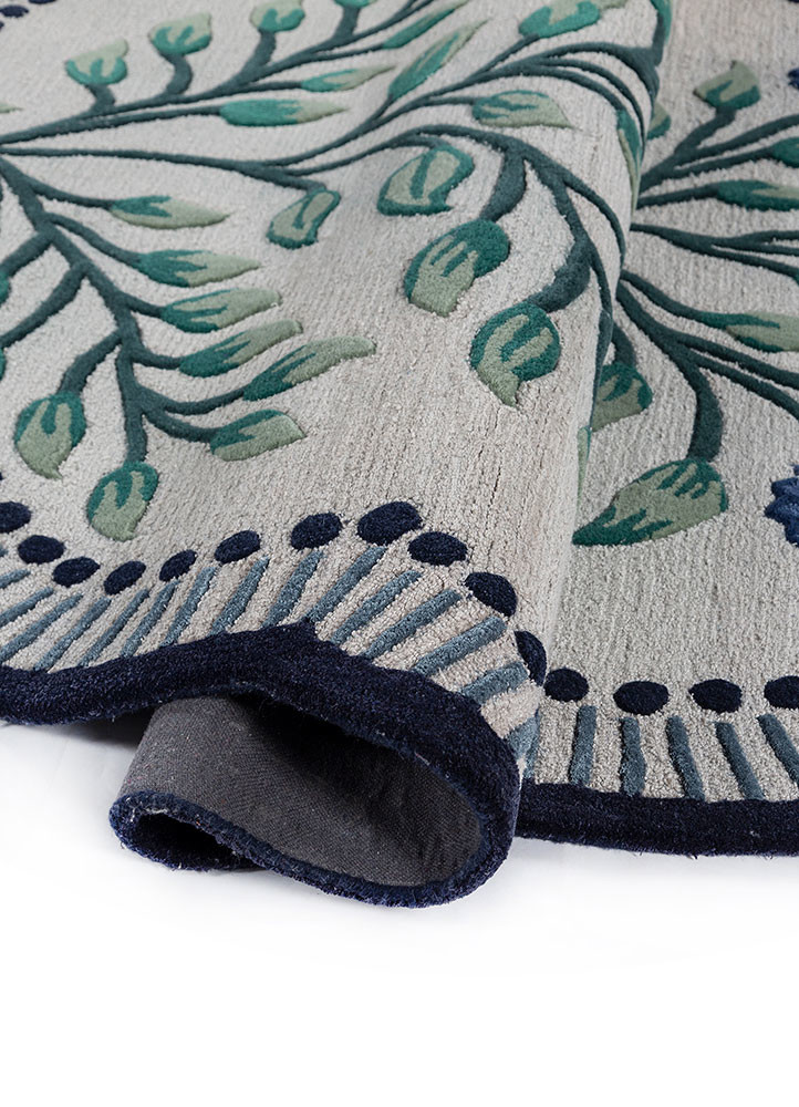 aurelia grey and black wool and viscose hand tufted Rug - FoldShot aurelia grey and black wool and viscose hand tufted Rug - FoldShot