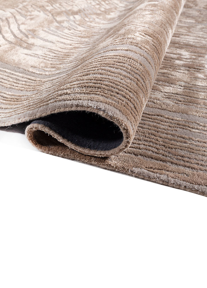 lucid ivory wool and viscose hand tufted Rug - FoldShot lucid ivory wool and viscose hand tufted Rug - FoldShot