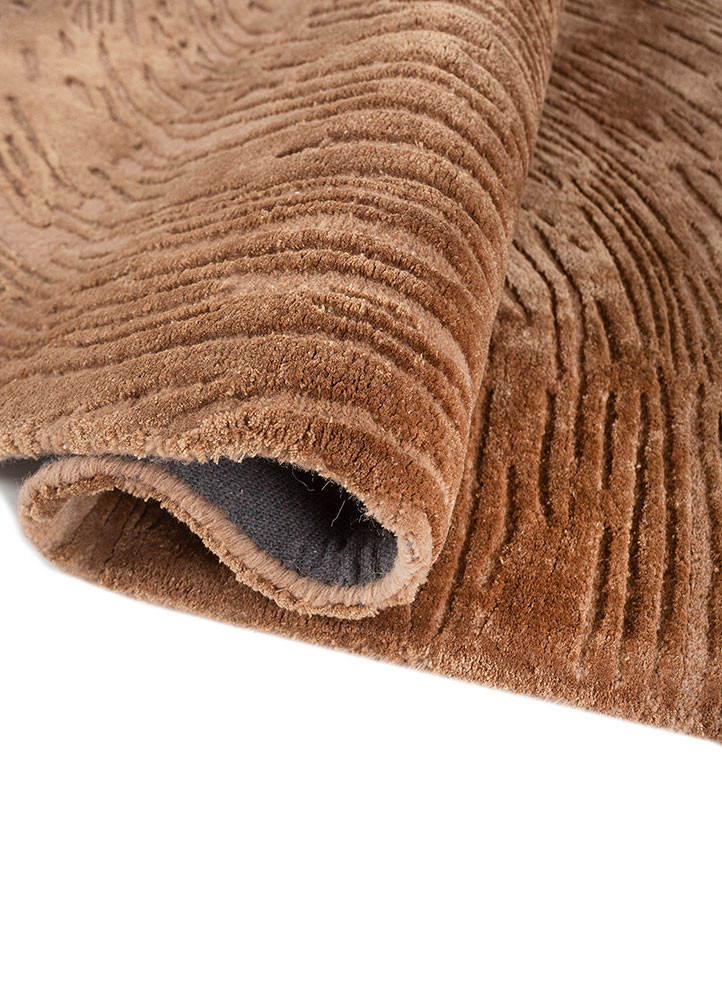 lucid red and orange wool and viscose hand tufted Rug - FoldShot