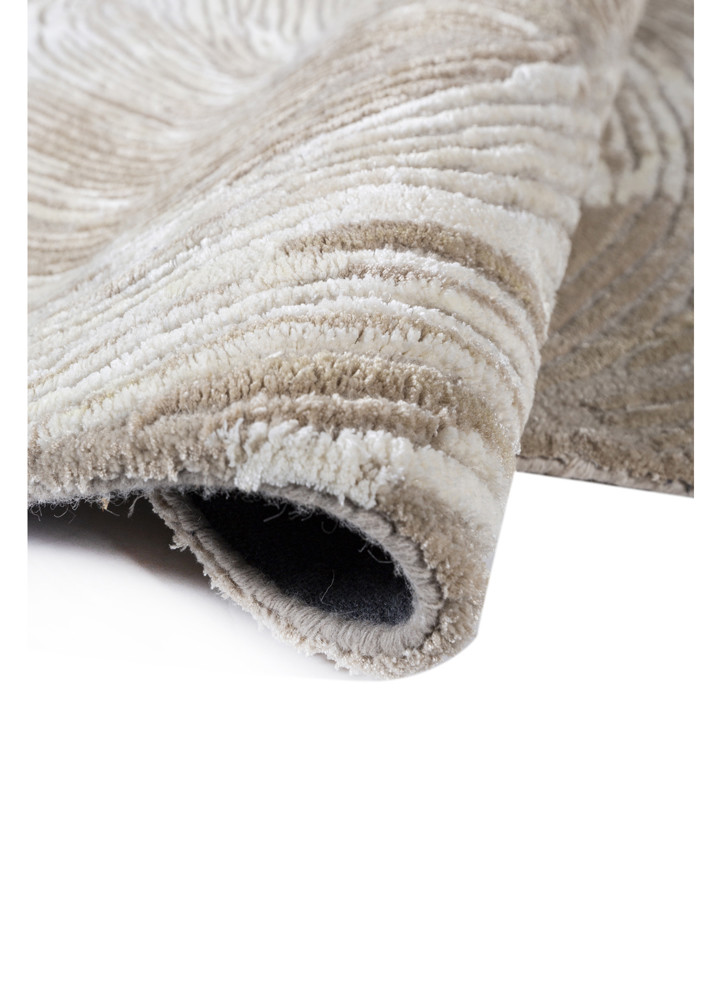 infini ivory wool and viscose hand tufted Rug - FoldShot