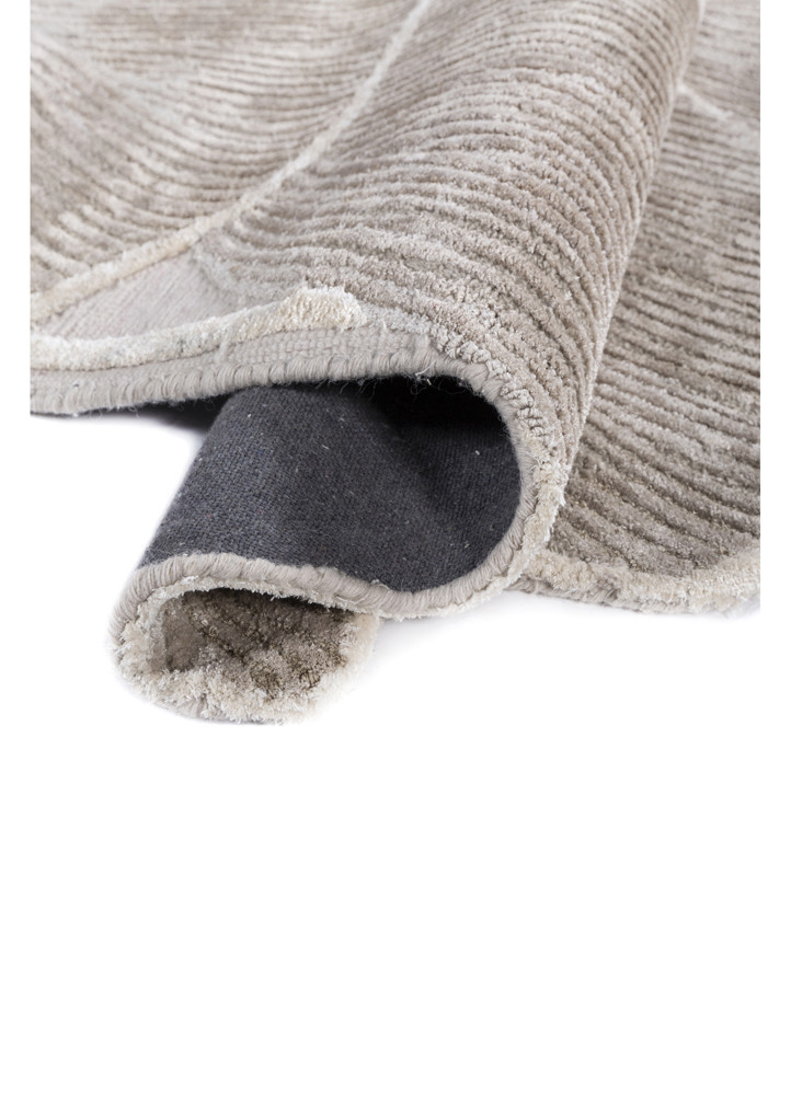 aurelia ivory wool and viscose hand tufted Rug - FoldShot aurelia ivory wool and viscose hand tufted Rug - FoldShot