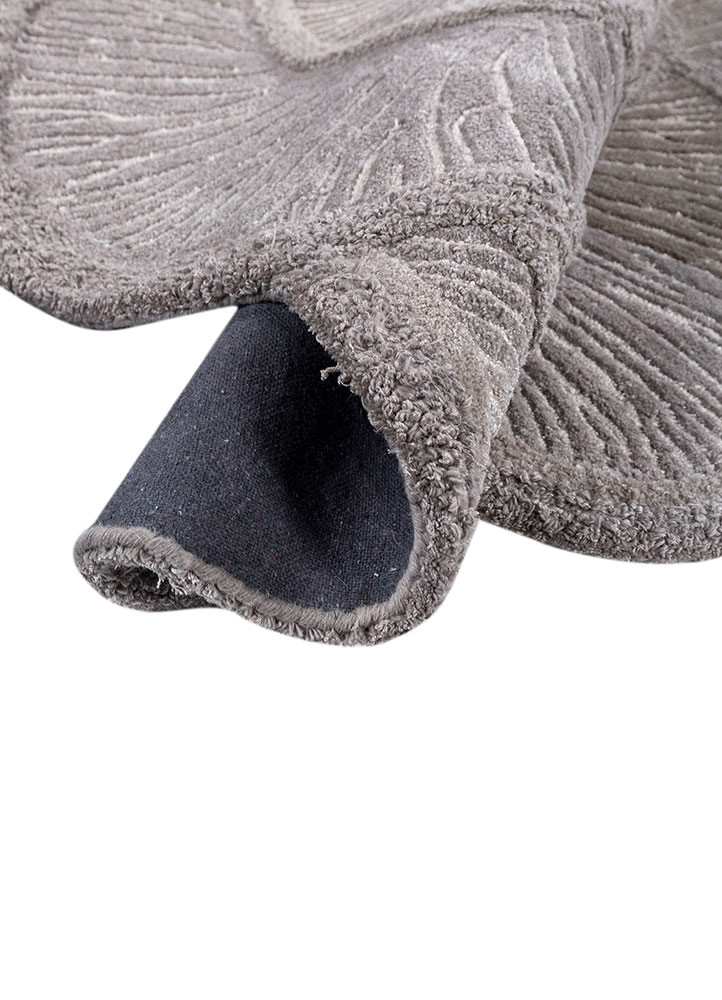 aurelia grey and black wool and viscose hand tufted Rug - FoldShot aurelia grey and black wool and viscose hand tufted Rug - FoldShot